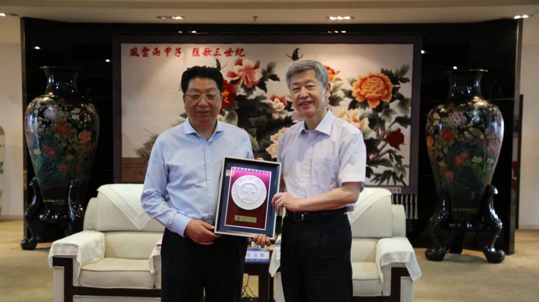 加強產學合作 實現(xiàn)校企共贏｜王挺革一行赴西安交通大學考察交流